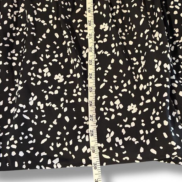 Lane Bryant Top Women's 14/16 Lace-Up Monochrome Short Square Dolman Sleeves - Picture 6 of 6